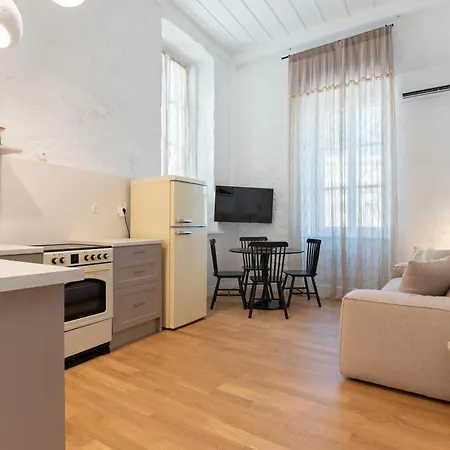 Syra Di Giovanni 公寓 *