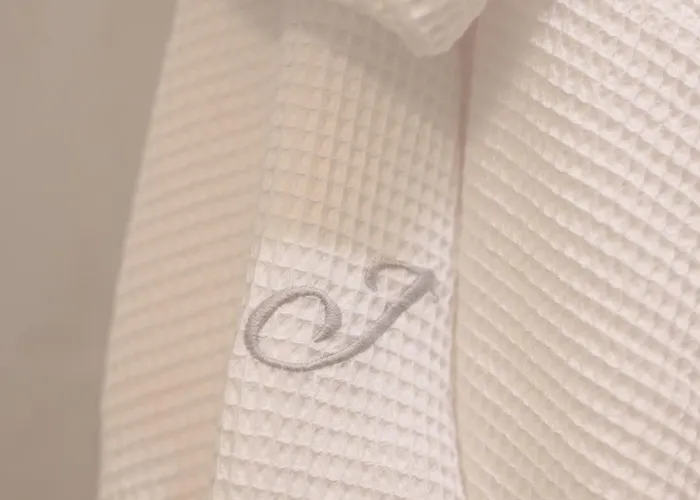 Daire Syra Di Giovanni *