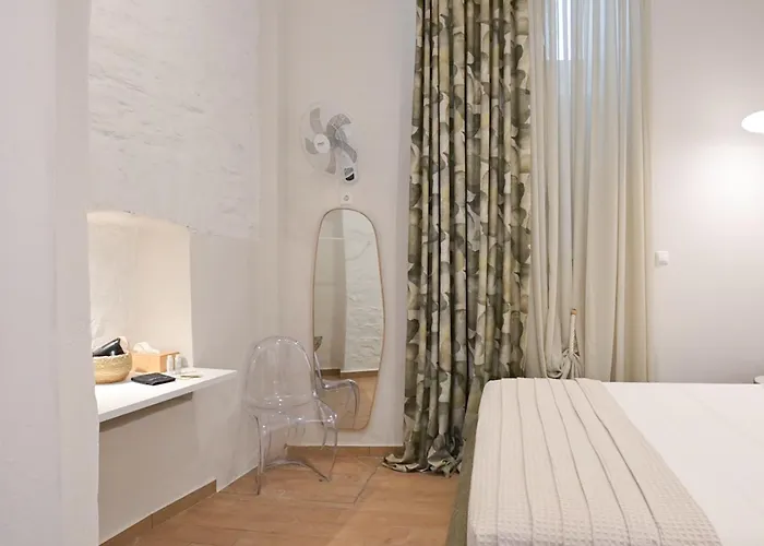 Syra Di Giovanni Daire