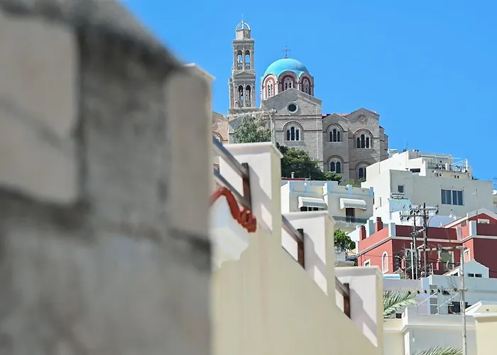 Daire Syra Di Giovanni *